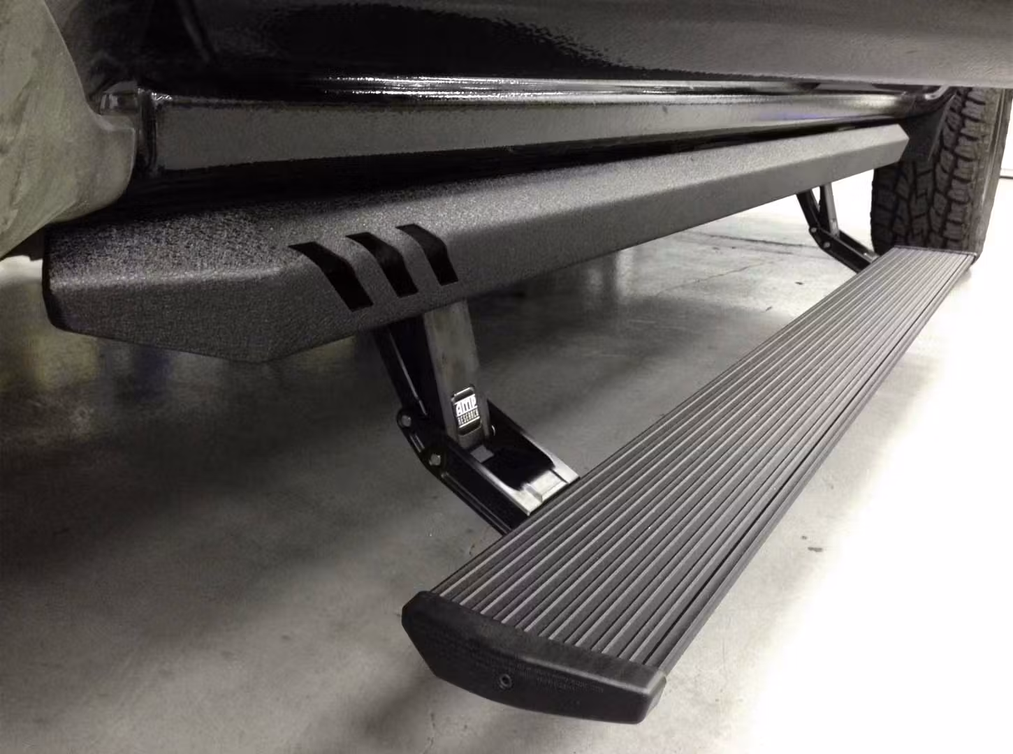 AMP Research 77134-01A PowerStep XL Plug-N-Play System Black